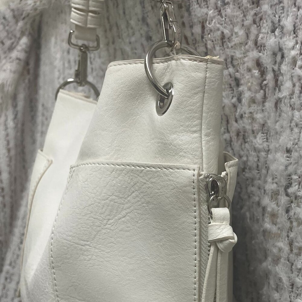 Steve Madden Medium Size Cream Color Faux Leather Bag w/Silver Accents - Picture 8 of 14